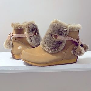 Brown Timberland booties  ! Never used brand new .